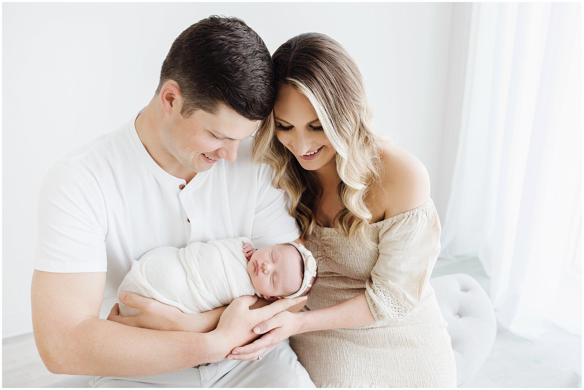 best newborn photographer in nashville tn
