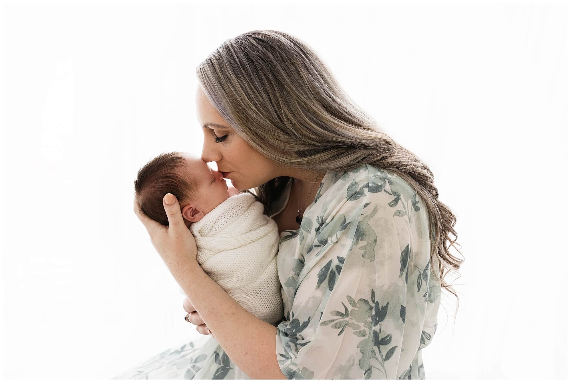 newborn portraits in Nashville TN, newborn photographer near me Nashville, Nashville newborn baby photography